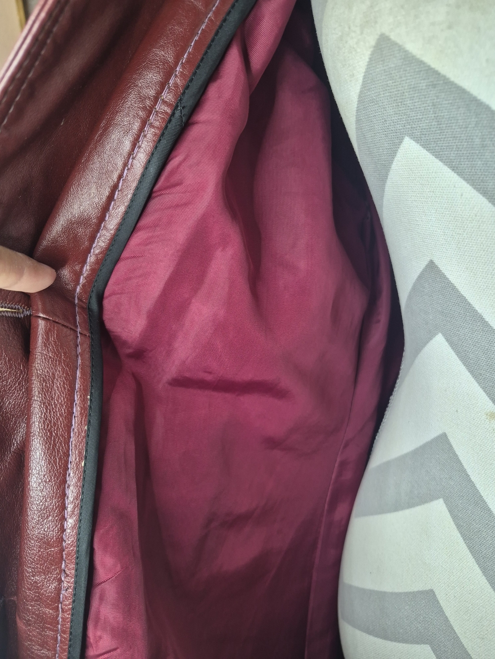 Vintage Red Leather Women's Trench Coat - Picture 10 of 10